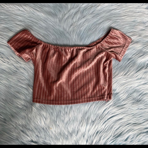 Forever 21 Tops - A small crop top from forever21
